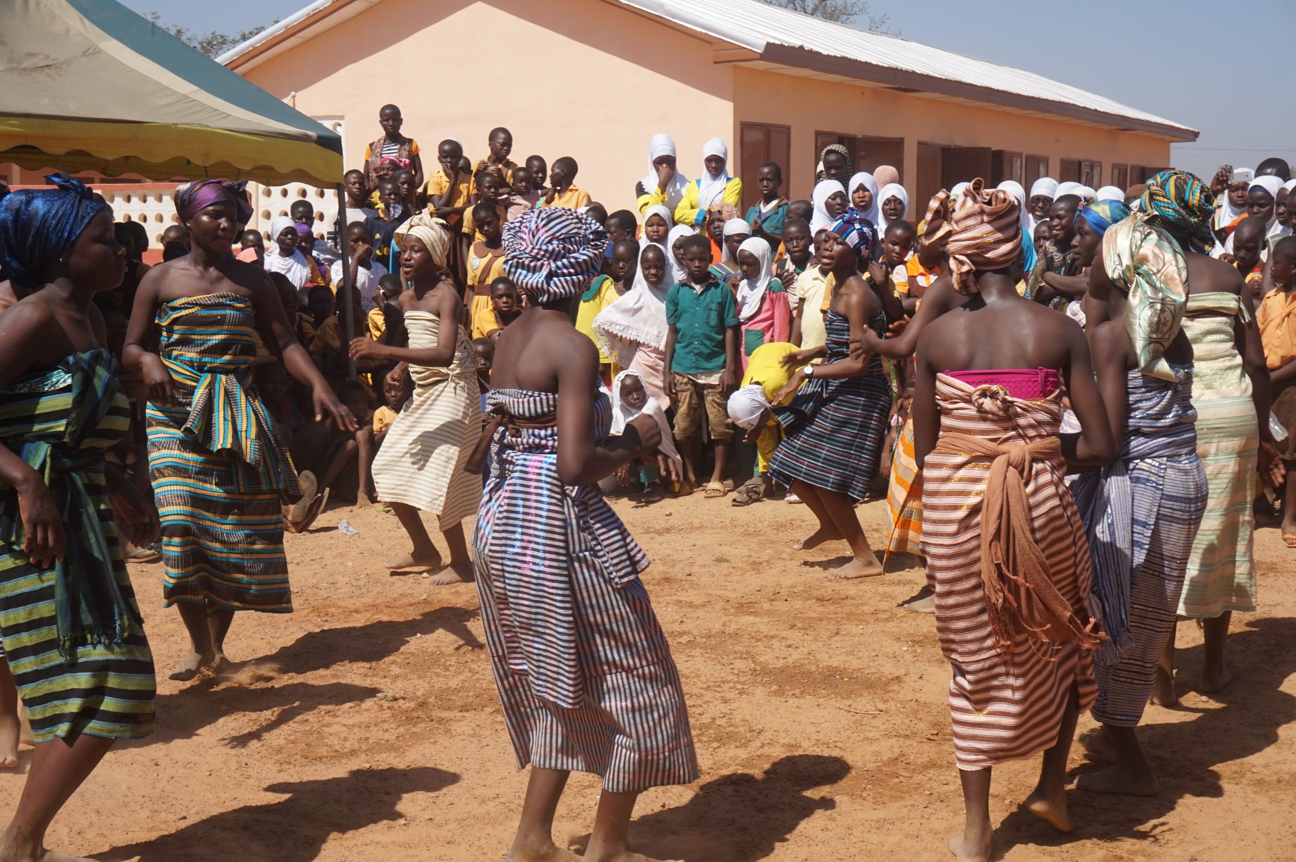 Cultural display to promote the right of young people